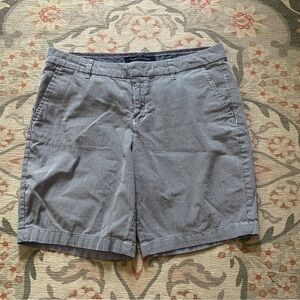 Tommy Hilfiger Women's blue white striped shorts size 10
